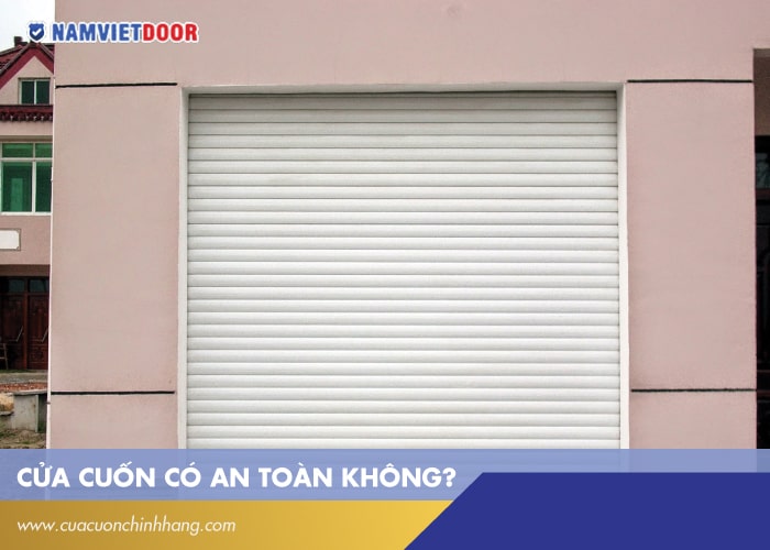 sử dụng cửa cuốn an to&agrave;n 