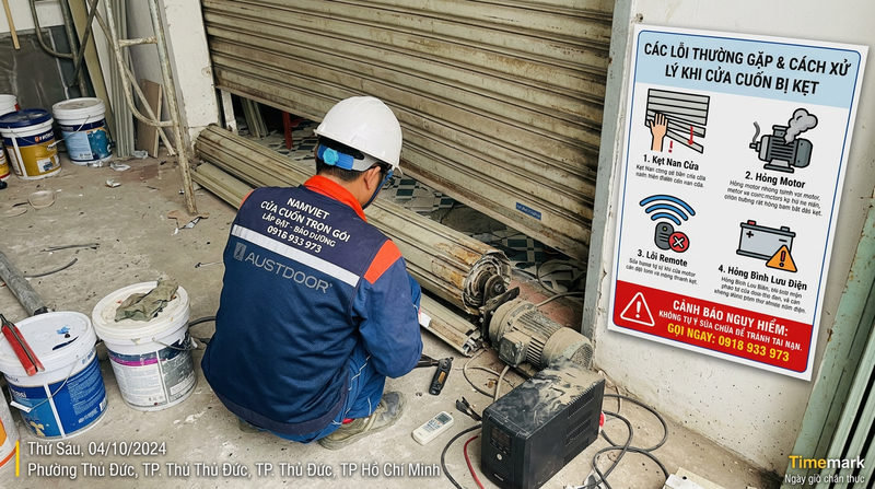 C&aacute;c lỗi thường gặp v&agrave; c&aacute;ch xử l&yacute; khi cửa cuốn bị kẹt