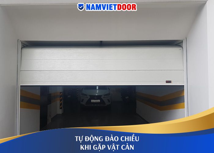 tự động đảo chiều khi gặp vật cản