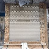 Cửa cuốn khe thoáng an toàn ?